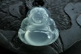 佩戴翡翠玉石的对我们有那些好处？图片