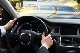 夏季车内高温60度，教你如何选择实用的坐垫？开车清凉一夏图片