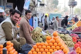 阿里夫怒怼西方为中国喝彩，中国硬核援助50万支疫苗，民众沸腾了图片