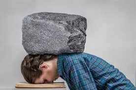 美国教授：中国年轻人都活得很辛苦，根本没有想象中幸福图片