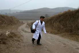“又要马儿跑得快，又不给马儿吃草”，村医岂能不流失？图片