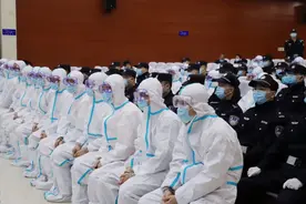 偷越国（边）境“杀猪”，这个团伙116人在南充领刑！图片