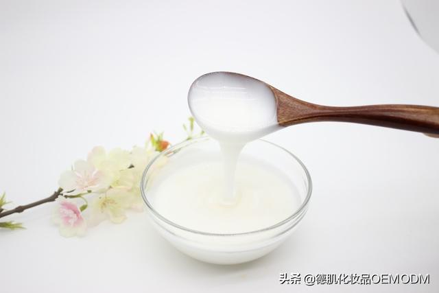 都泉氨基酸无香滋养洗发水--出油枯草头塌塌头救星