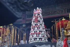 浚县这位老奶奶过生日，现场两米高九层寿诞花馍庆生，价值三千元图片