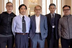 刘德华梁朝伟任达华罕见齐聚，仨影帝气场秒杀全场，网友：太帅了图片