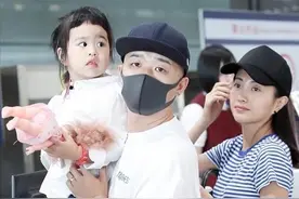 包文婧随手一晒的护肤品，价格曝光后被网友吹爆，真的这么好用？图片