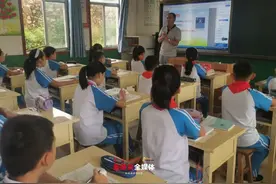 泰山景区下港中心小学语文教师李华泉：放弃城市工作机会，28年扎根山区教学一线图片