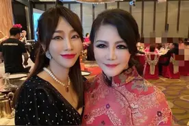 最美空姐晒婆婆，同框大嫂颜值最高像姐妹，被赞一家都是贵妇脸图片