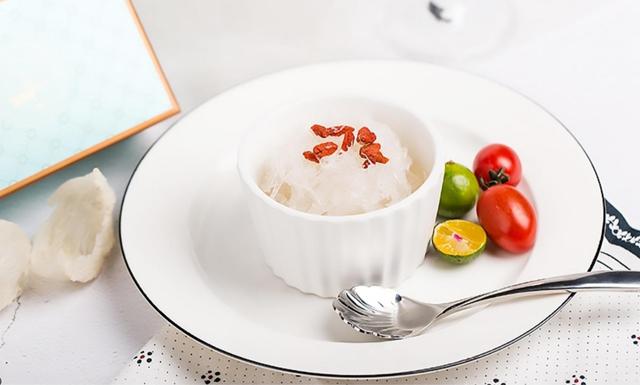 女人从多大开始吃燕窝 2026年女人从多大开始吃燕窝合适