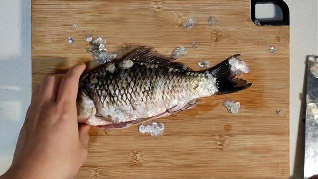 怎么剔除鱼鳞