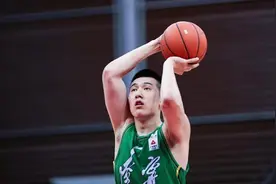 辽宁惨败夜一人可昂首离开，两人表现不及格，最强全华班名过其实图片