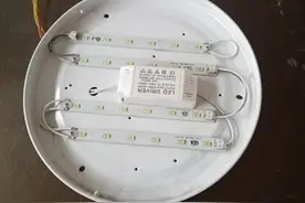 家用的LED照明器材坏了先别扔，修复很简单图片