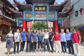 老跤人齐聚大观园 共商重振济南跤城雄风图片