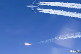 太平洋上空一声巨响，客机成功发射运载火箭，美国再次树立了榜样图片