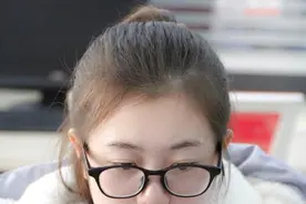 俗语“眉上一根长，能抵万担粮”，有道理吗？图片