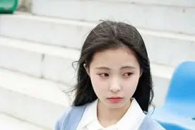 40岁女人暗恋你，大多会给你这6个提示图片