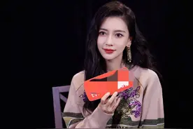 黄晓明杨颖被曝离婚后，女方首谈感情疑回应，教儿子要听父母的话图片