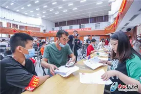 晋江一中、养正中学 启动初中招生线下报名图片