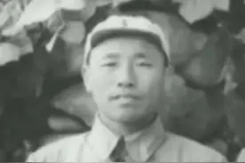 他本是立下赫赫战功的将领，后竟然当了汉奸，最终被公开处决图片