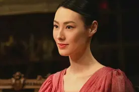李嘉诚儿子花2亿为她赎身，生3个孩子赚亿万身家，梁洛施现状如何图片