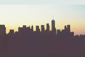 西南财大教授：中国有5000万套空置房！为什么炒房客还在砸钱？视频封面