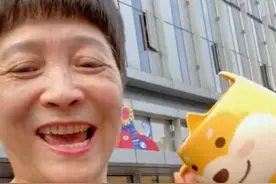笑喷了！浙江一女儿买了个可爱的杯子，妈妈一顿操作后笑出猪叫图片