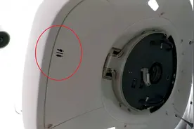 龙飞船厕所漏了？这不是第一次，航天员穿“纸尿裤”是传统技能图片