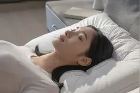 你知道吗？枕头3个月不洗，螨虫细菌超级多图片