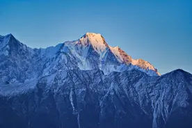自驾游西藏，经历大雪封山和野驴群，遇见边境村子美如人间天堂图片
