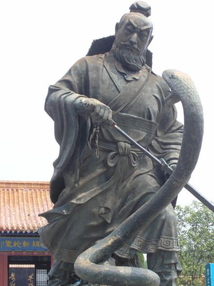 为何电视剧总是丑化刘邦：从平民到开国皇帝，他有太多过人之处