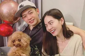 辰亦儒娇妻曾之乔婚后罕见秀身材！穿紧身裙难掩尤物身材，太撩人图片
