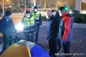 寒潮来袭，救助站向流浪人员提供救助图片