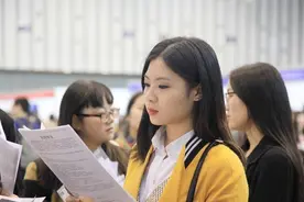 为何大学生“怀孕”现象接连不断？大四学姐道出真相，别不以为意图片
