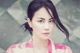 王菲姐弟恋的谢霆锋，6年婚姻终究还是错过，40岁男人更懂自己图片
