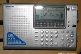 他听到了70多个国家的短波台，用的是哪个收音机？图片