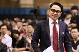 投资界发生了一件大事：私募大佬张磊对话人工智能大佬陆奇图片