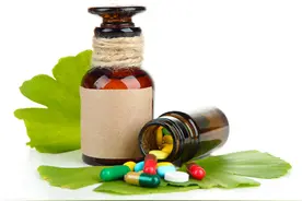 冠心病长期吃银杏叶片、脑心通胶囊，要注意什么？听心血管专家说图片