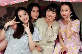 女大学生因没电脑被室友“嘲笑”，第二天收到快递，网友：羡慕了图片