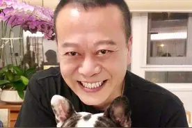 58岁欧阳震华娶赌王孙女，爱情事业双丰收，至今无后成遗憾图片