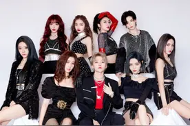 THE9杂志封面上演眼神杀！刘雨昕眼妆最淡谢可寅最飒，你PICK谁呢图片