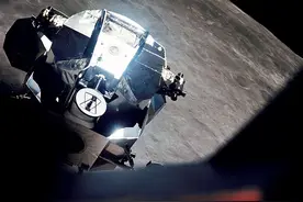 美宇航员在太空听到神秘声音，杨利伟也曾听到敲船声，心率狂飙了图片