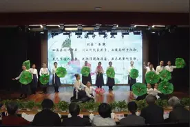 吟诵，可不是“摇头晃脑”那么简单！羡慕这样的语文课！图片