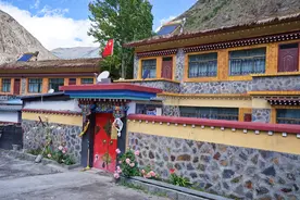 西藏自驾游第3站：深山里发现一个村庄，家家住别墅，逍遥似神仙图片