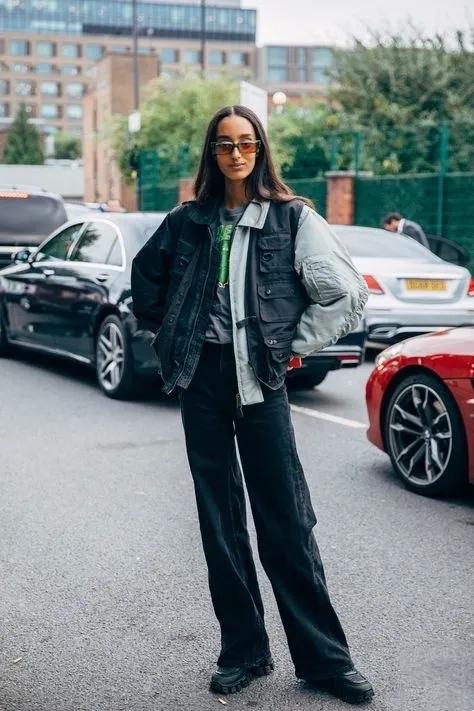 女明星秋季撞衫的第一件单品，我再也不说它鸡肋了