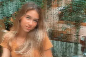 14岁少女网红坐拥170万粉丝，妈妈却删光她整个账号…这图片