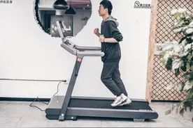 更好玩的跑步机，还有丰富课程资源，赤兔Air跑步机体验图片
