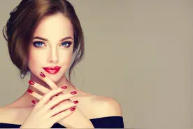 别人夸你漂亮时，用这四种方式回答，你就是高情商之人图片