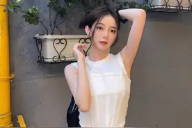 美女歌手汪小敏迷人美照欣赏，笑起来好甜图片