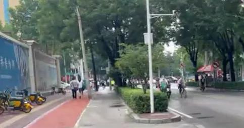 刘华强买瓜又火了,到底是谁征服了谁?