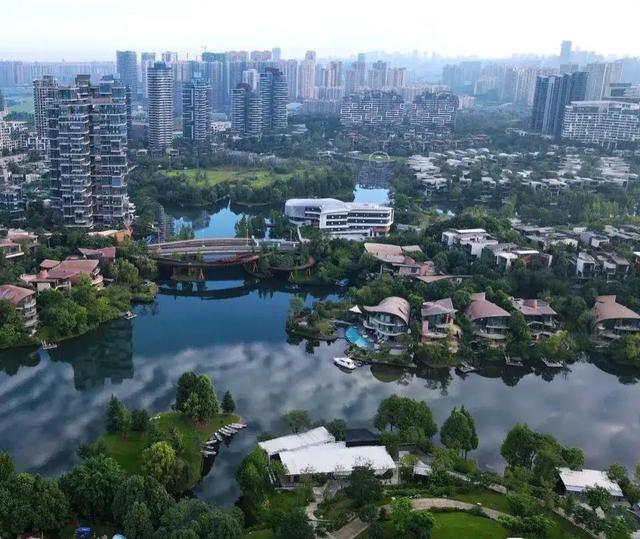 2021年9月的成都土拍，就是必须让天府新区炒房客血本无归